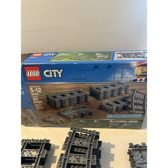 LEGO City Tracks 60205 Extension Accessory Set - Incomplete 7/20 - Picture 8 of 11